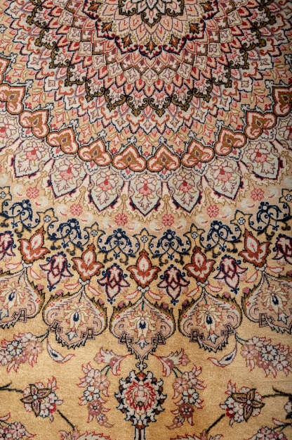 Signed Qum Silk 350x250cm