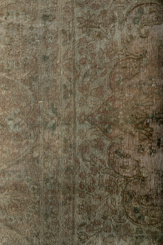 Overdyed 402x295cm