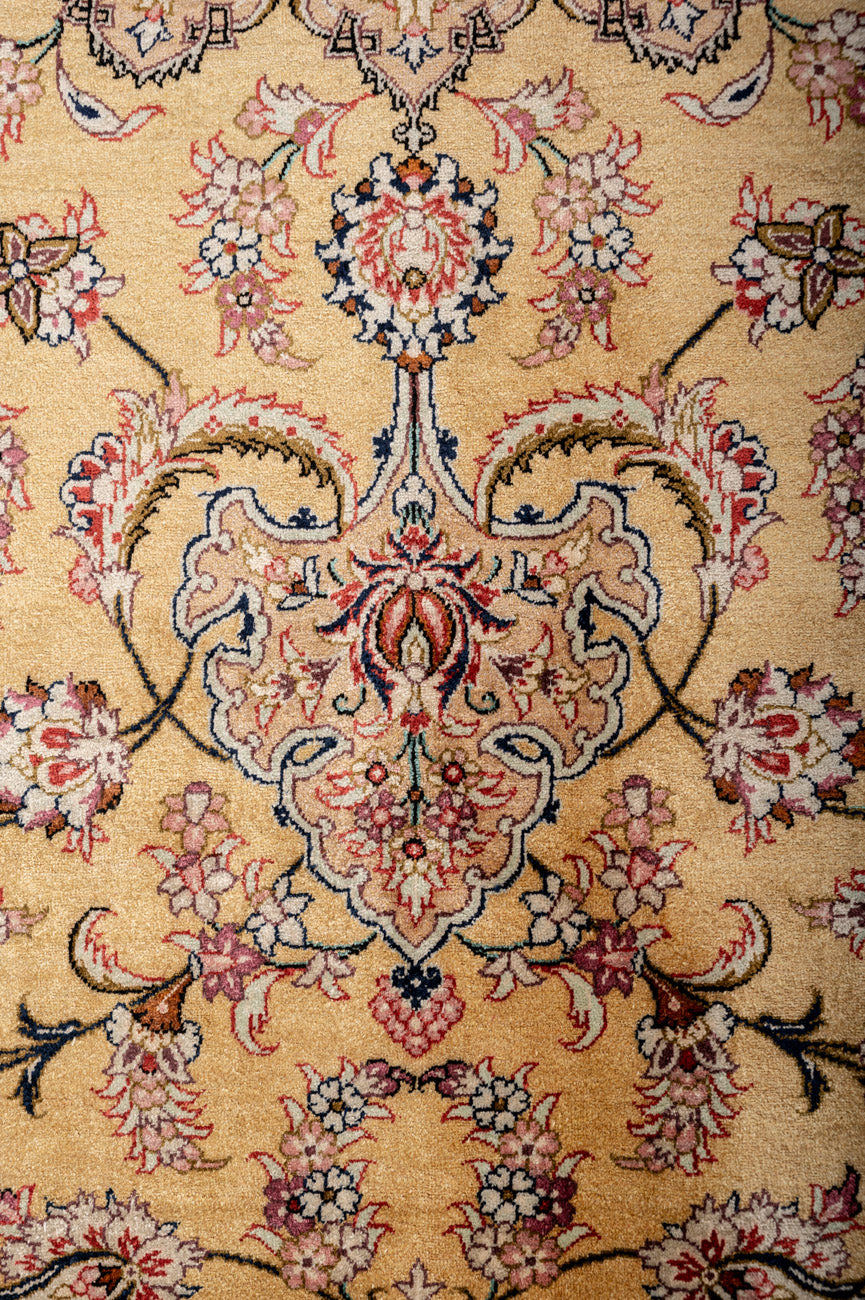 Signed Qum Silk 350x250cm