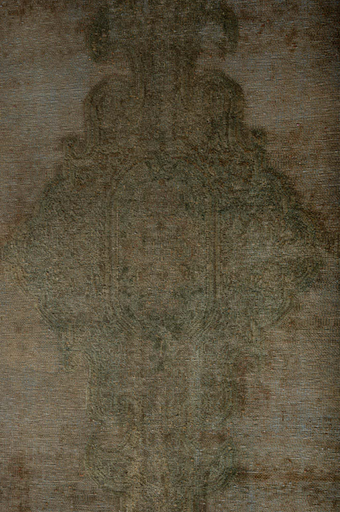 Overdyed 403x286cm