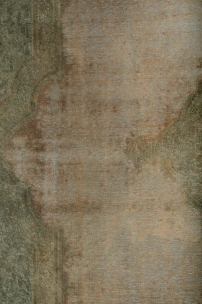 Overdyed 403x286cm