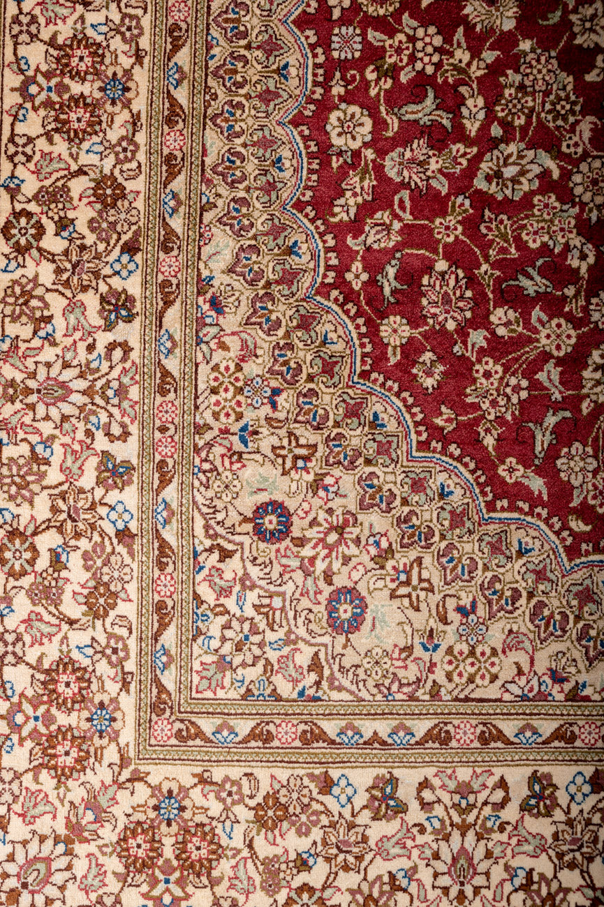 Signed Qum Silk 151x100cm