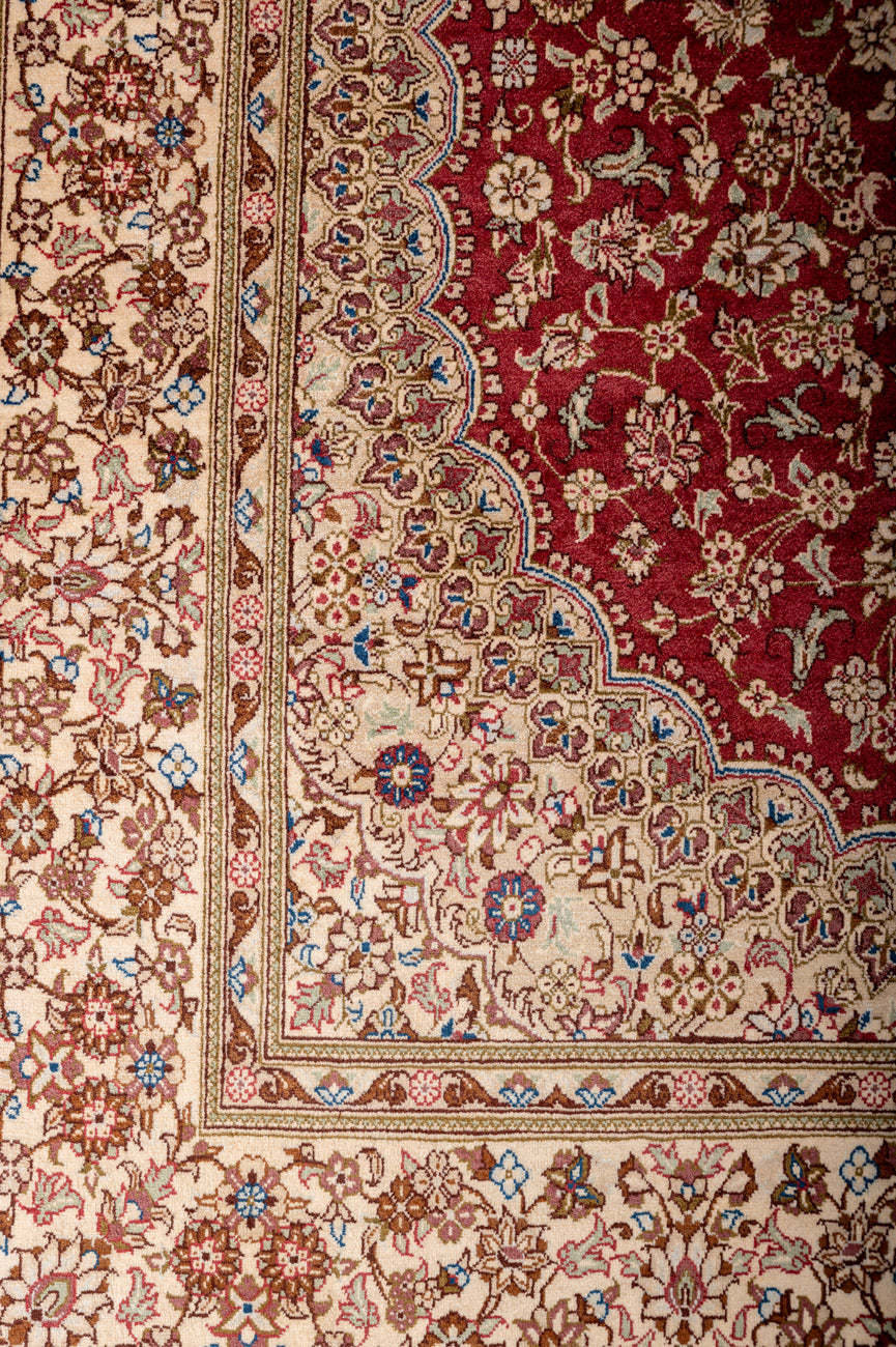 Signed Qum Silk 151x100cm