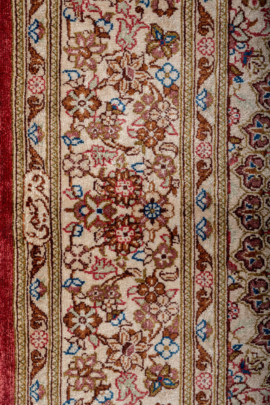 Signed Qum Silk 151x100cm