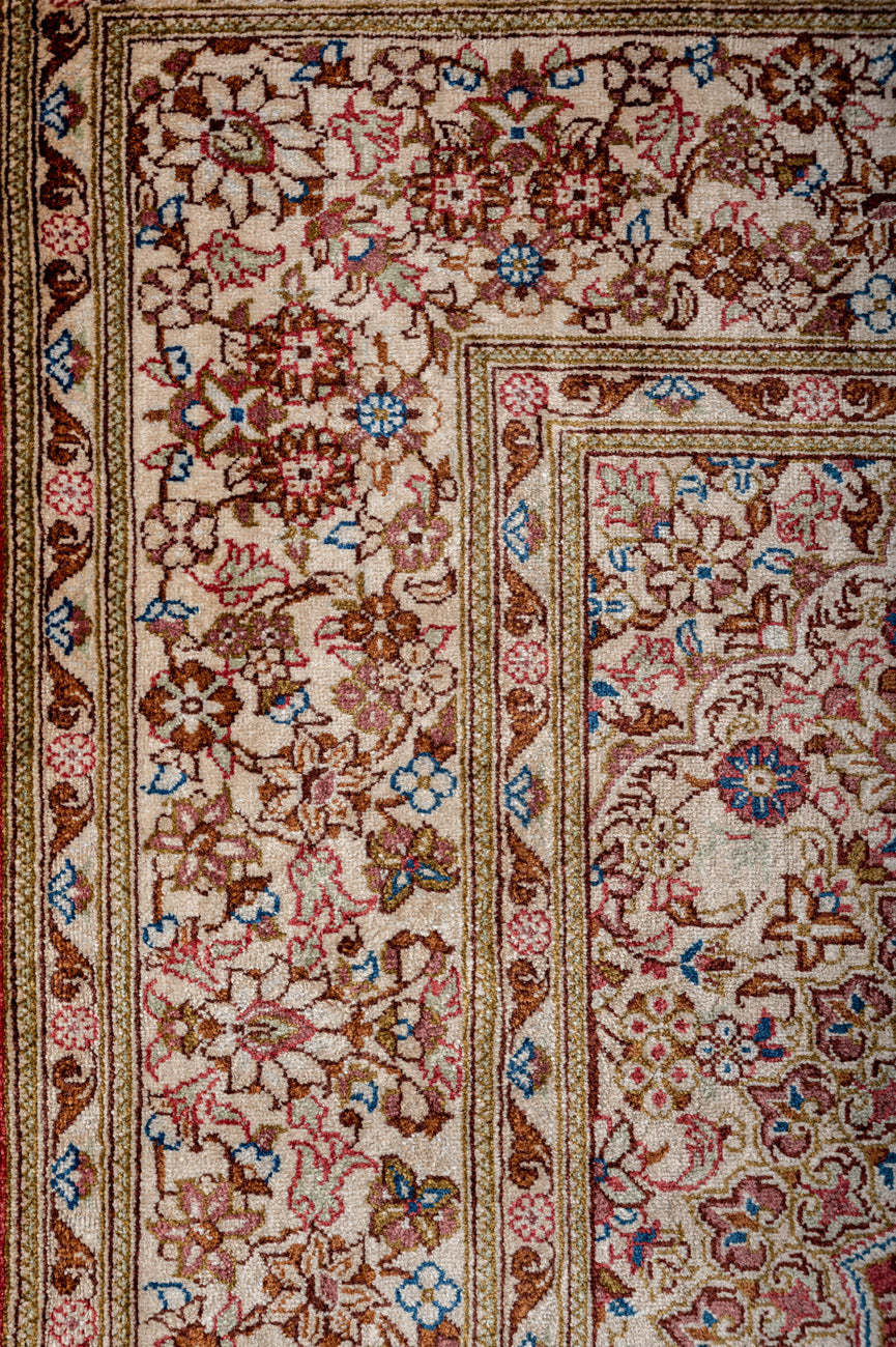 Signed Qum Silk 151x100cm