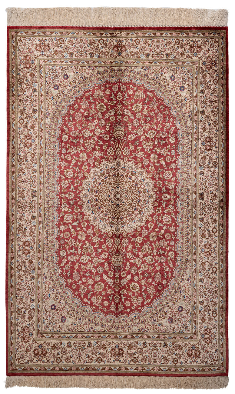 Signed Qum Silk 151x100cm