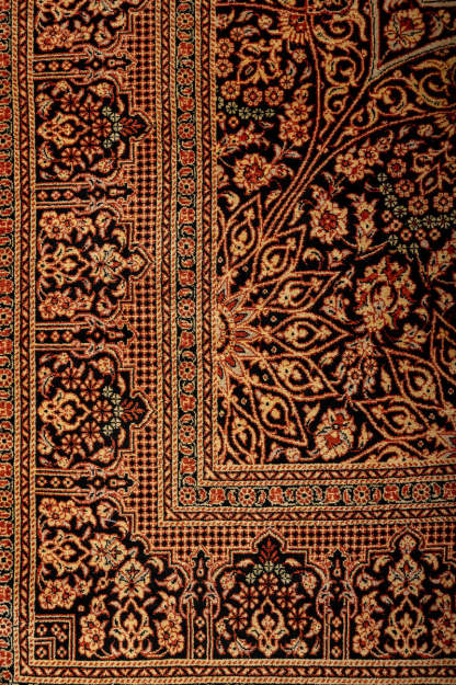 Signed Qum Silk 154x104cm