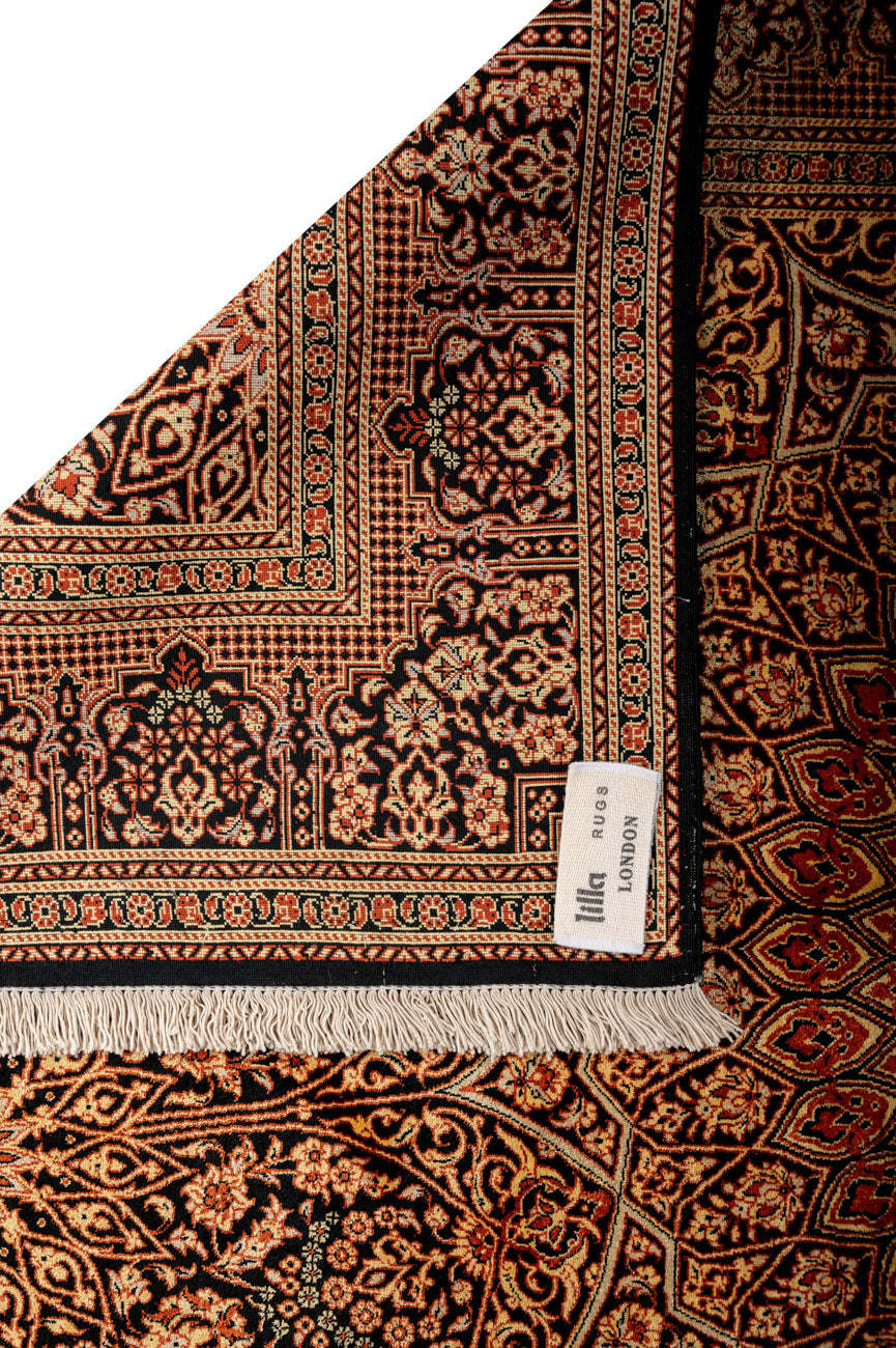 Signed Qum Silk 154x104cm