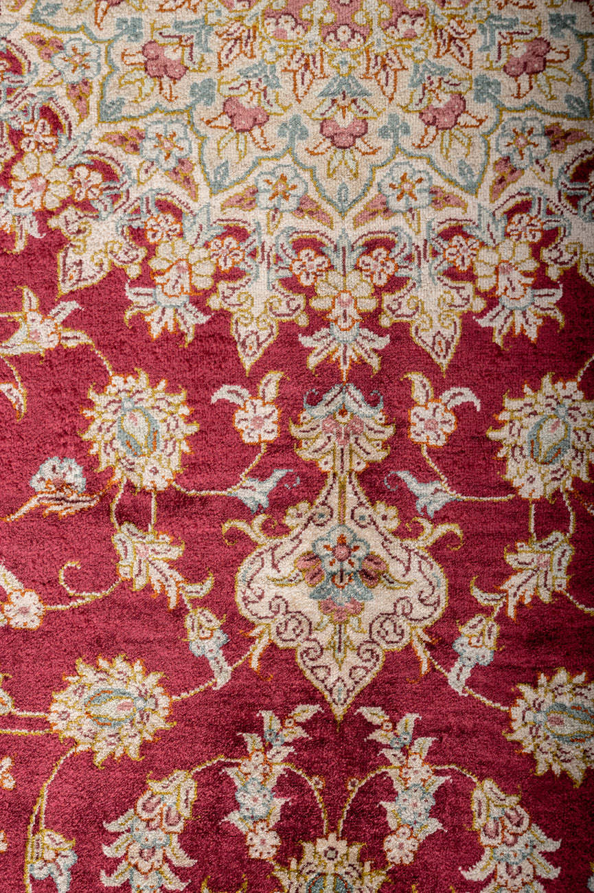 Signed Qum Silk 153x101cm
