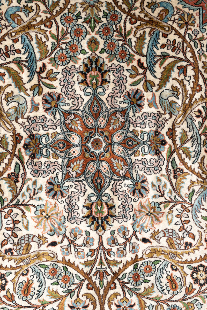 Luxury Kashmir Silk 89x61cm