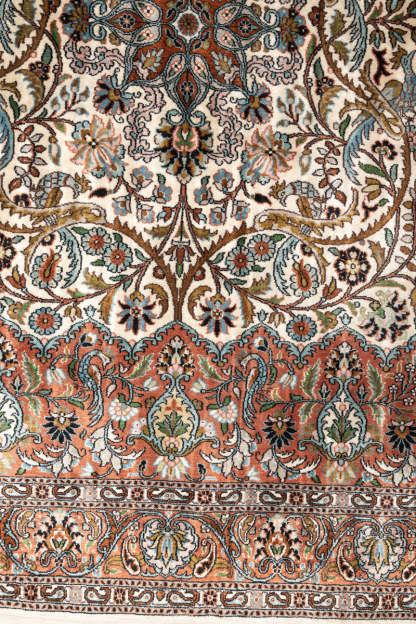 Luxury Kashmir Silk 89x61cm
