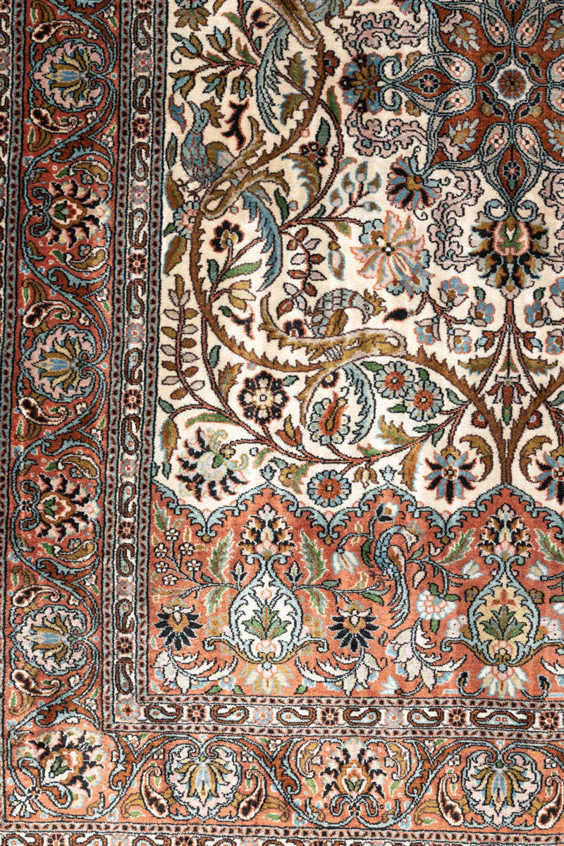 Luxury Kashmir Silk 89x61cm