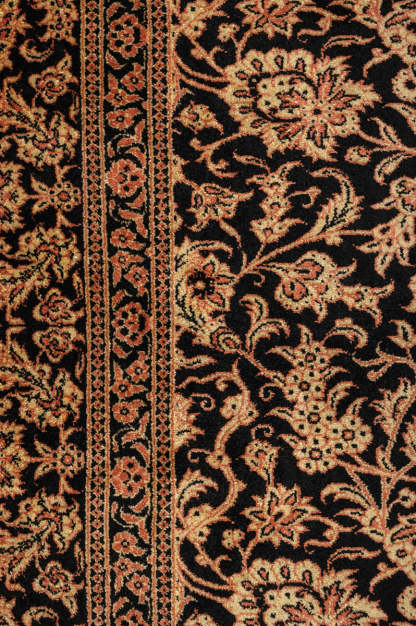 Signed Qum Silk 234x160cm