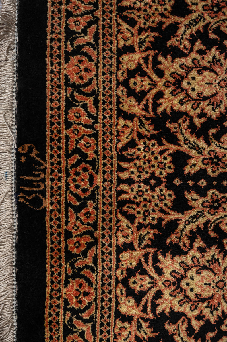 Signed Qum Silk 234x160cm