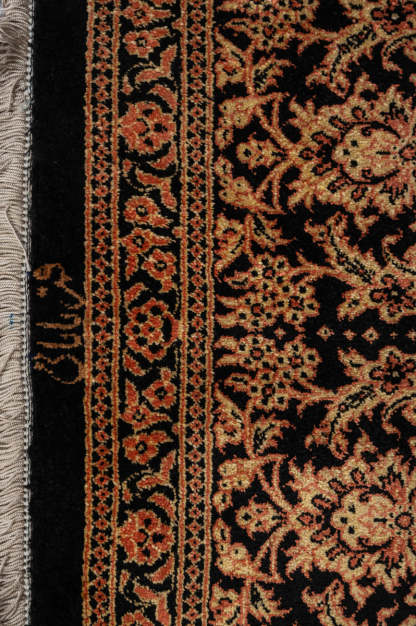 Signed Qum Silk 234x160cm