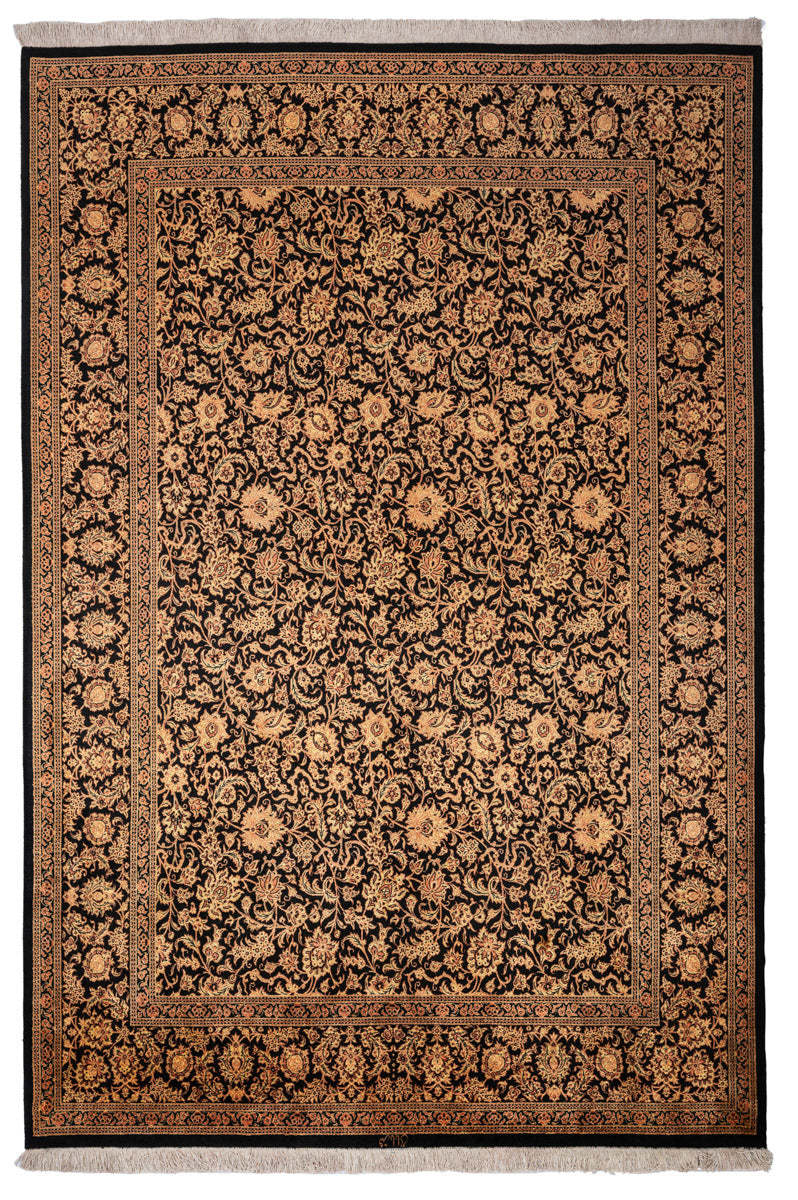Signed Qum Silk 234x160cm