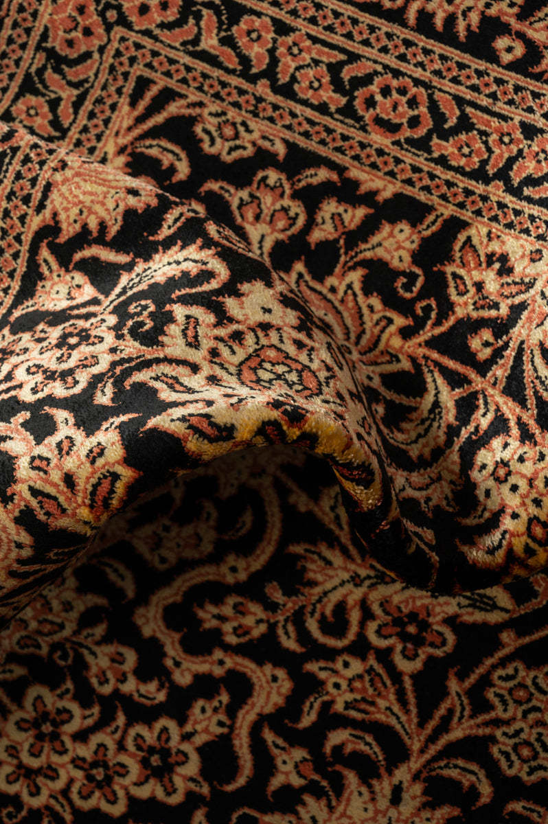 Signed Qum Silk 234x160cm