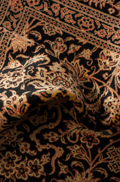 Signed Qum Silk 234x160cm