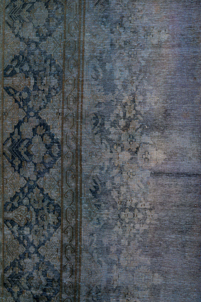 Overdyed 386x290cm