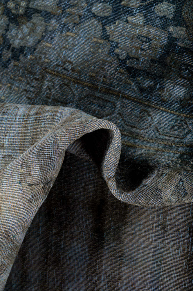 Overdyed 386x290cm