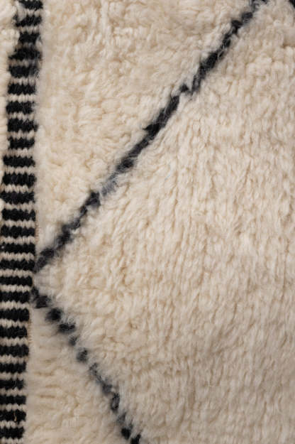 Moroccan Berber Beni Ourain 138x102cm