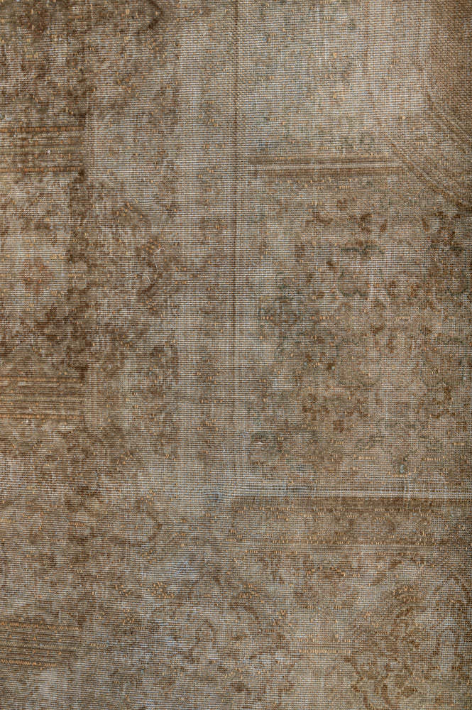 Overdyed 365x287cm