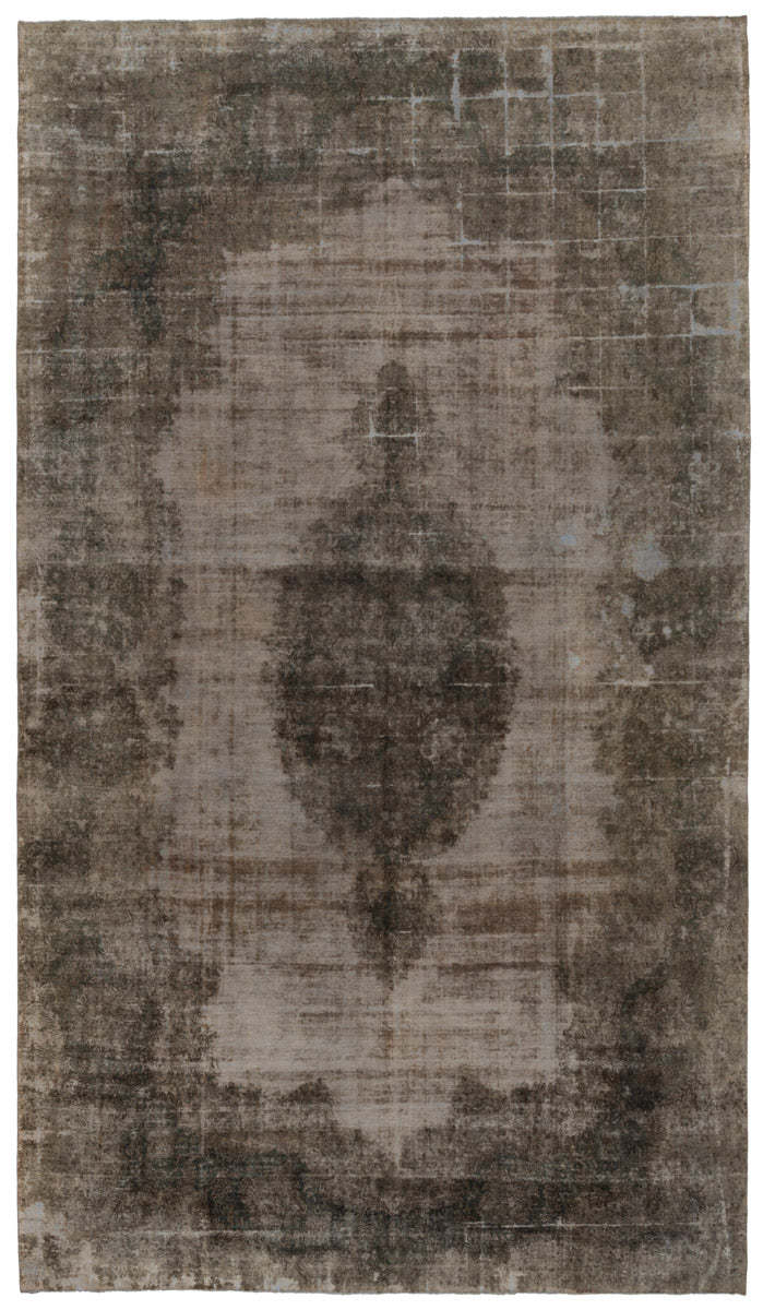 Overdyed 651x397cm