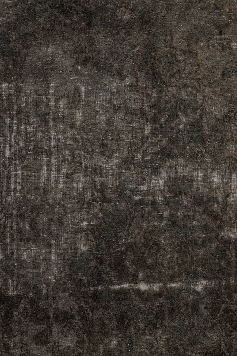 Overdyed 651x397cm