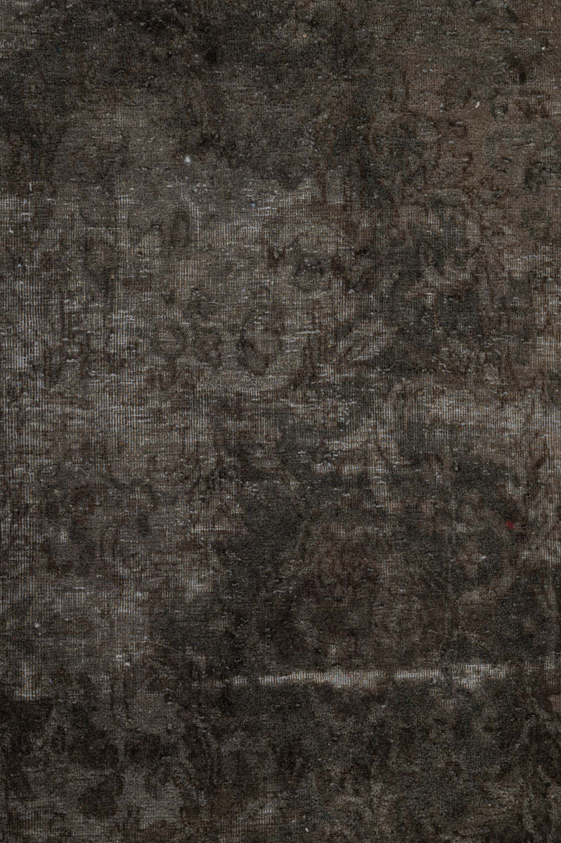 Overdyed 651x397cm