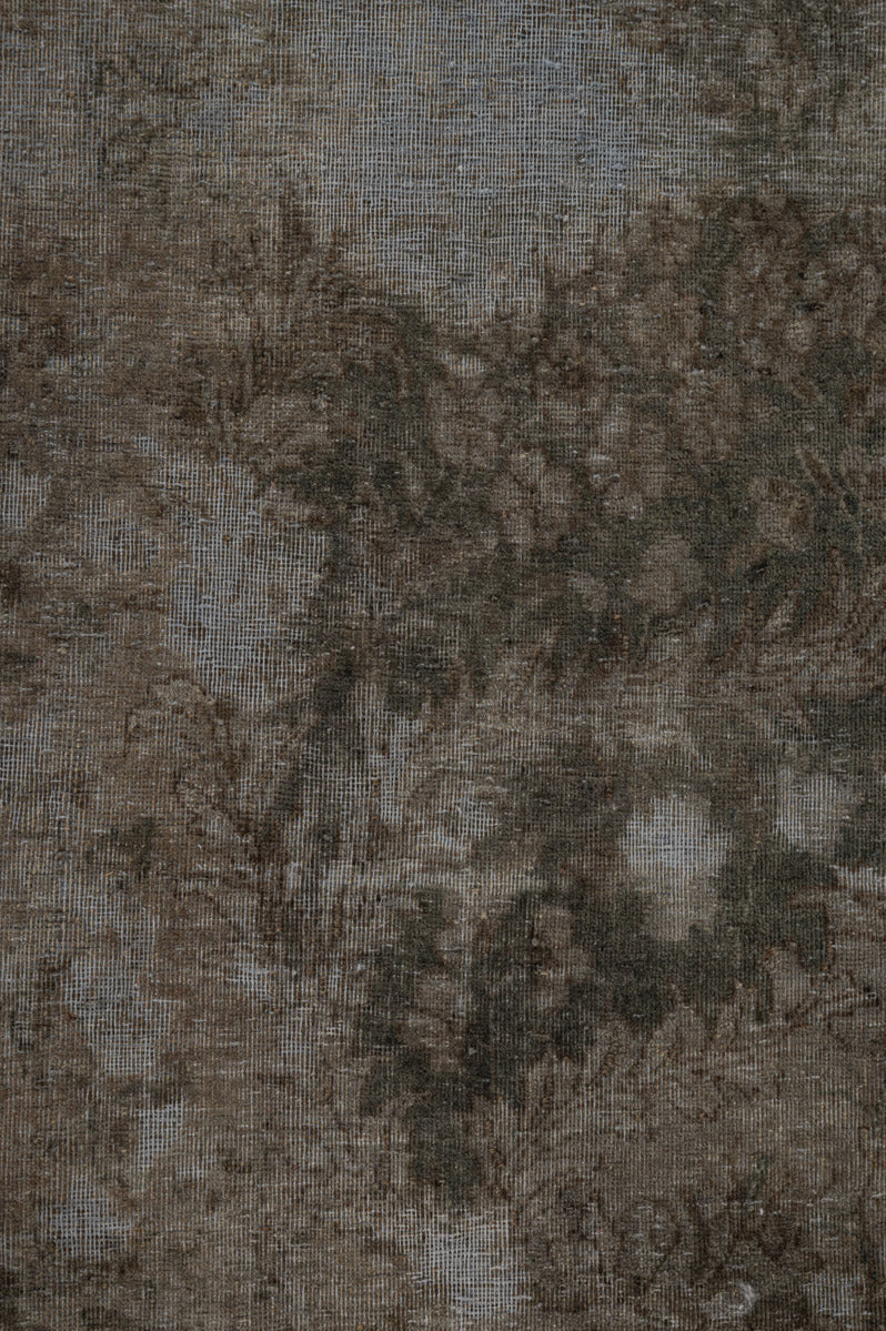 Overdyed 651x397cm