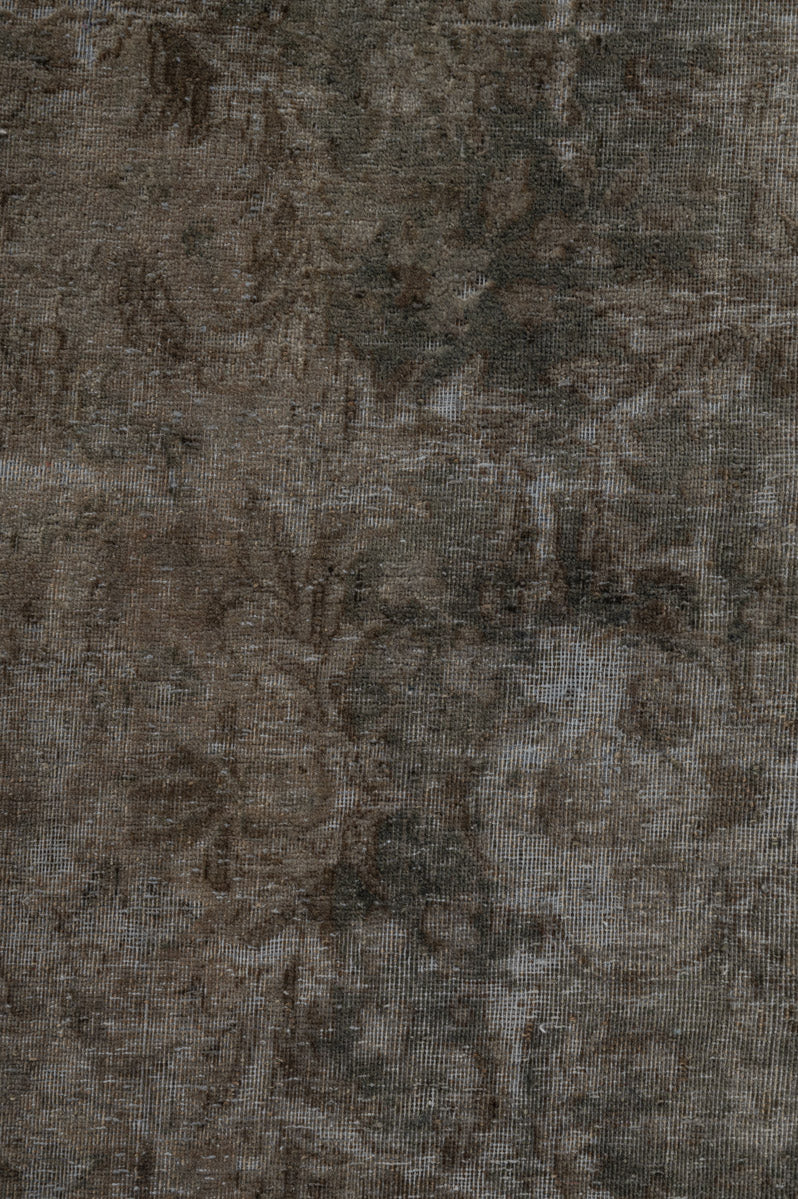 Overdyed 651x397cm