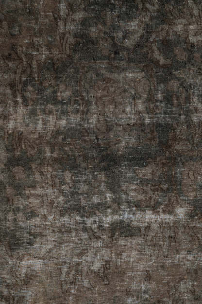 Overdyed 651x397cm