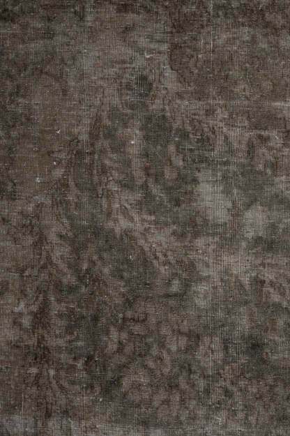 Overdyed 651x397cm
