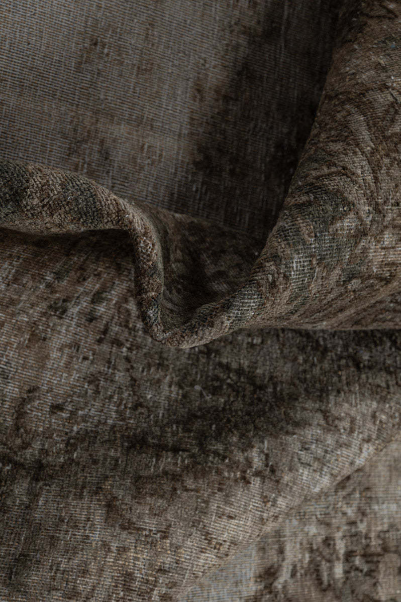 Overdyed 651x397cm