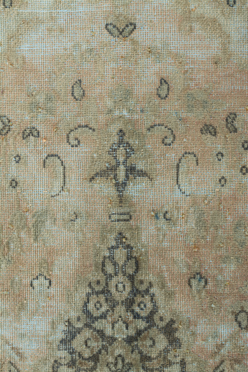 Overdyed 146x82cm