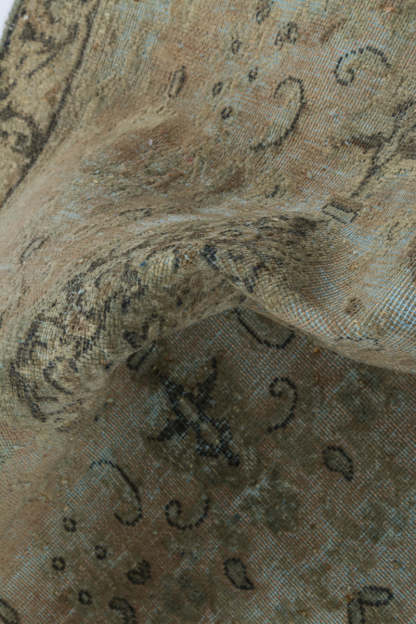 Overdyed 146x82cm