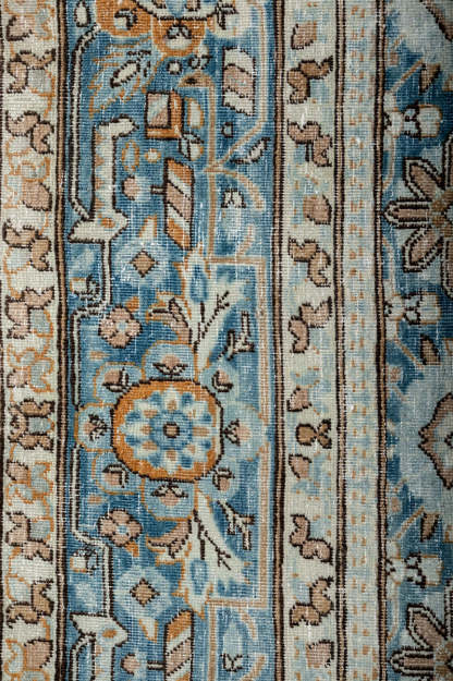 Vintage Distressed  Mahal 304x219cm