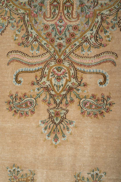 Vintage Distressed  Kerman 400x263cm
