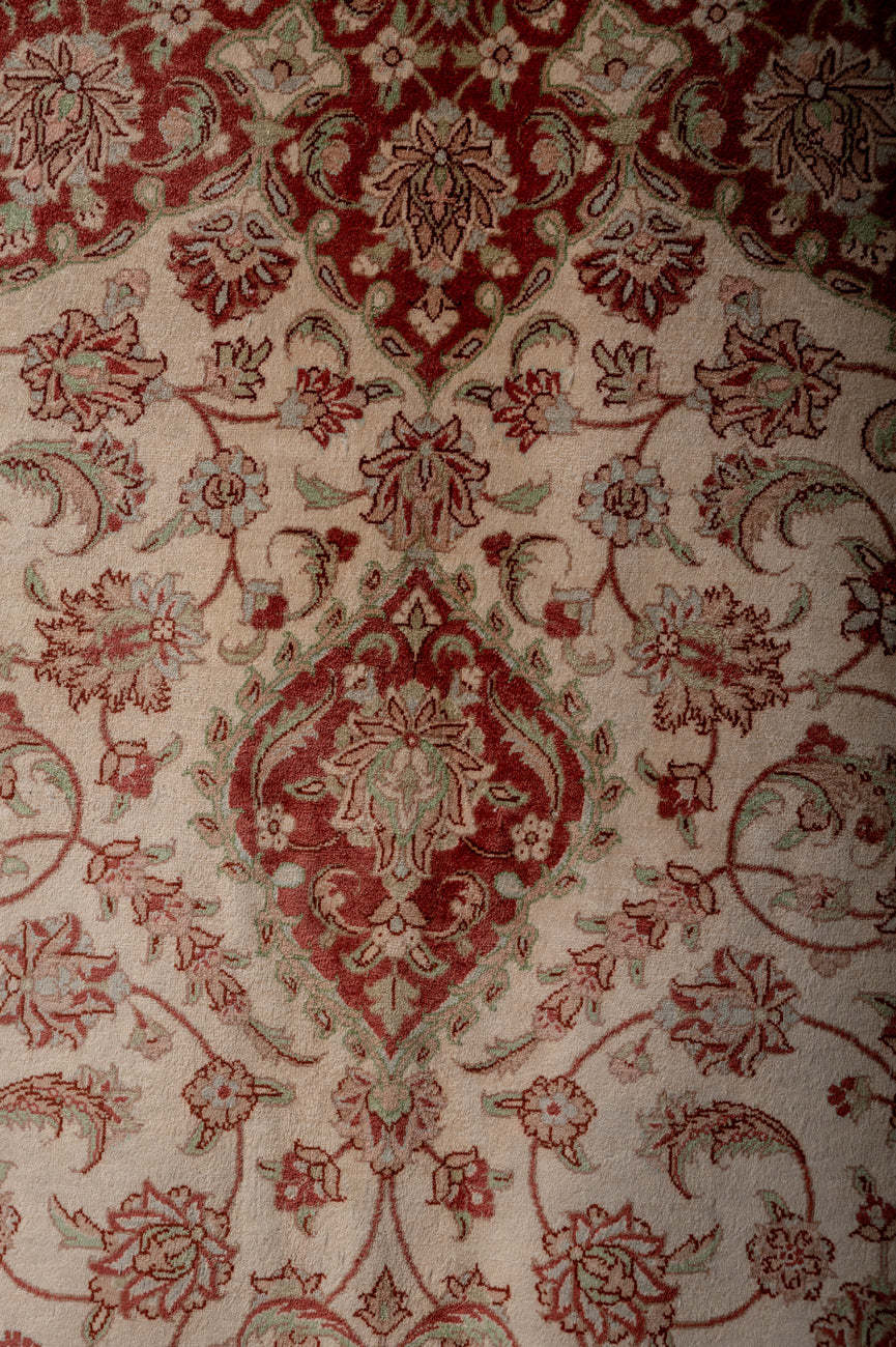 Signed Qum Silk 400x290cm