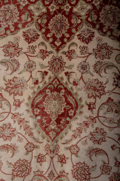 Signed Qum Silk 400x290cm