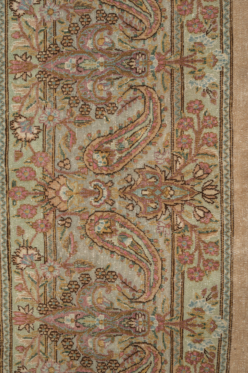 Vintage Distressed  Kerman 400x263cm