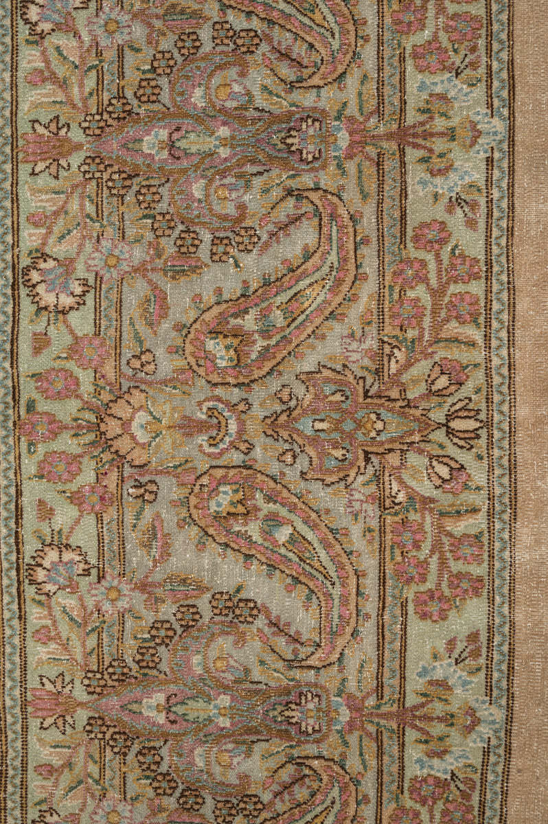 Vintage Distressed  Kerman 400x263cm