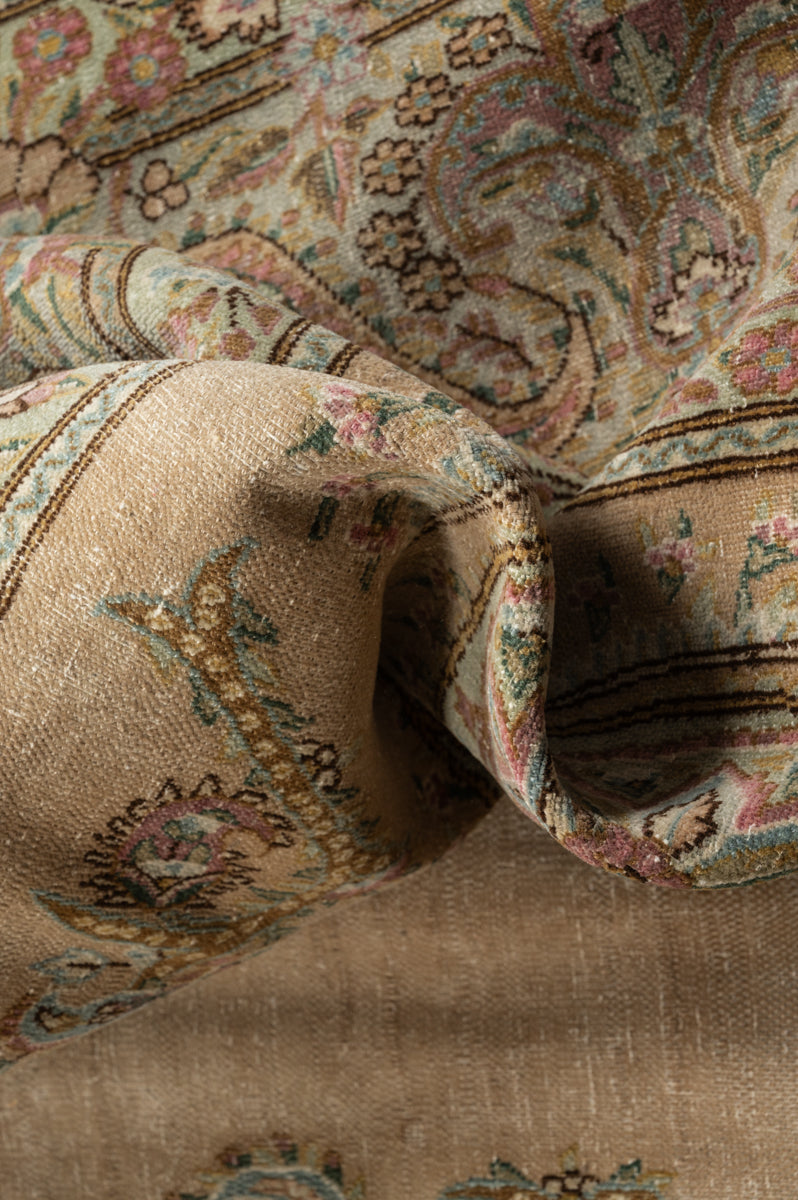Vintage Distressed  Kerman 400x263cm