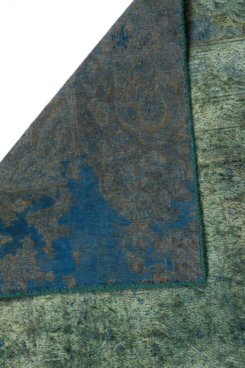 Overdyed 430x305cm