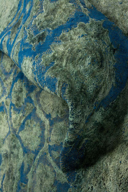 Overdyed 430x305cm