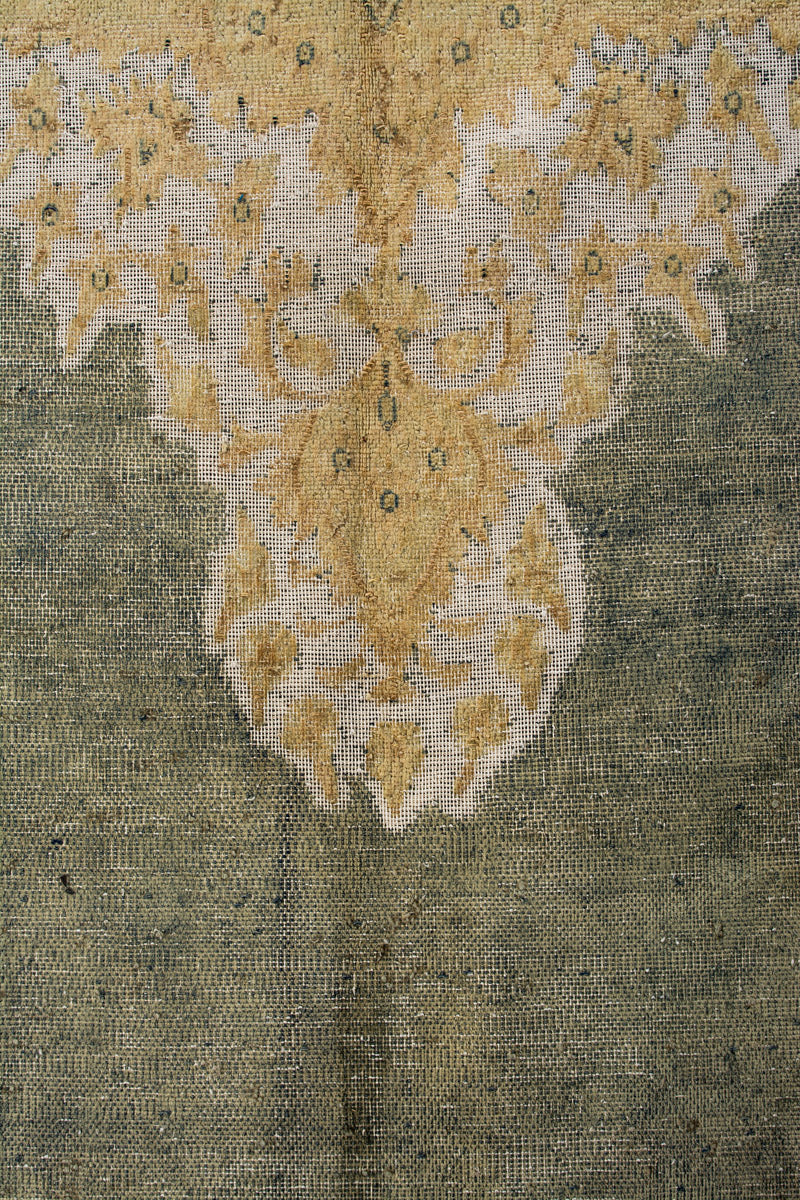 Overdyed 410x297cm