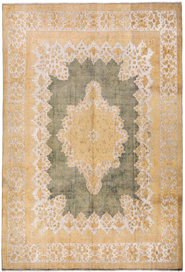 Overdyed 410x297cm