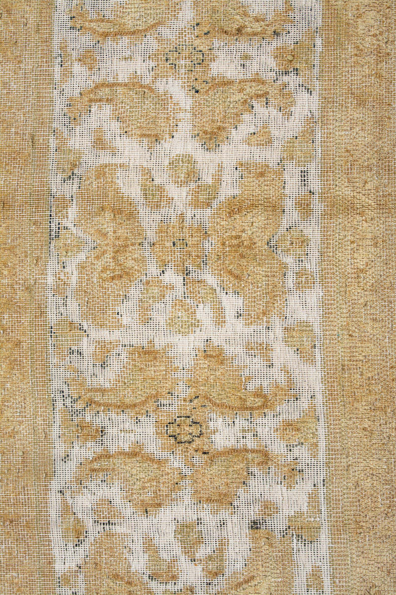 Overdyed 410x297cm