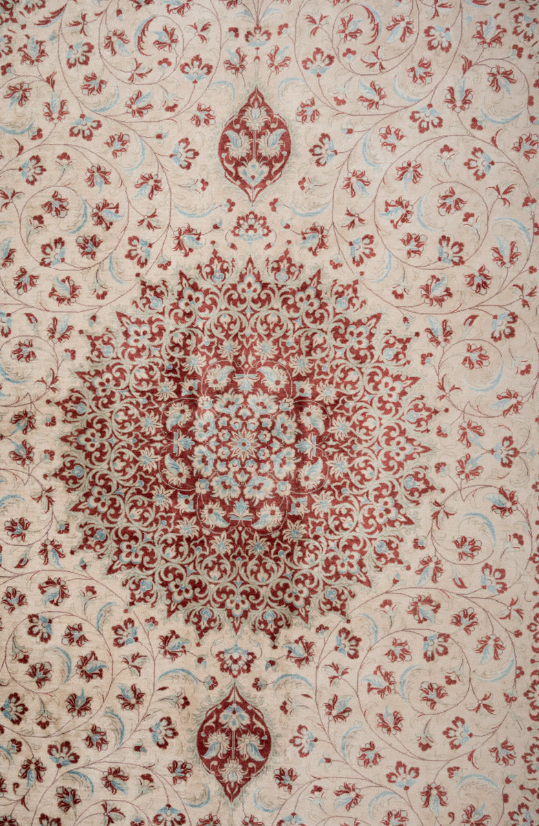 Signed Qum Silk 196x129cm