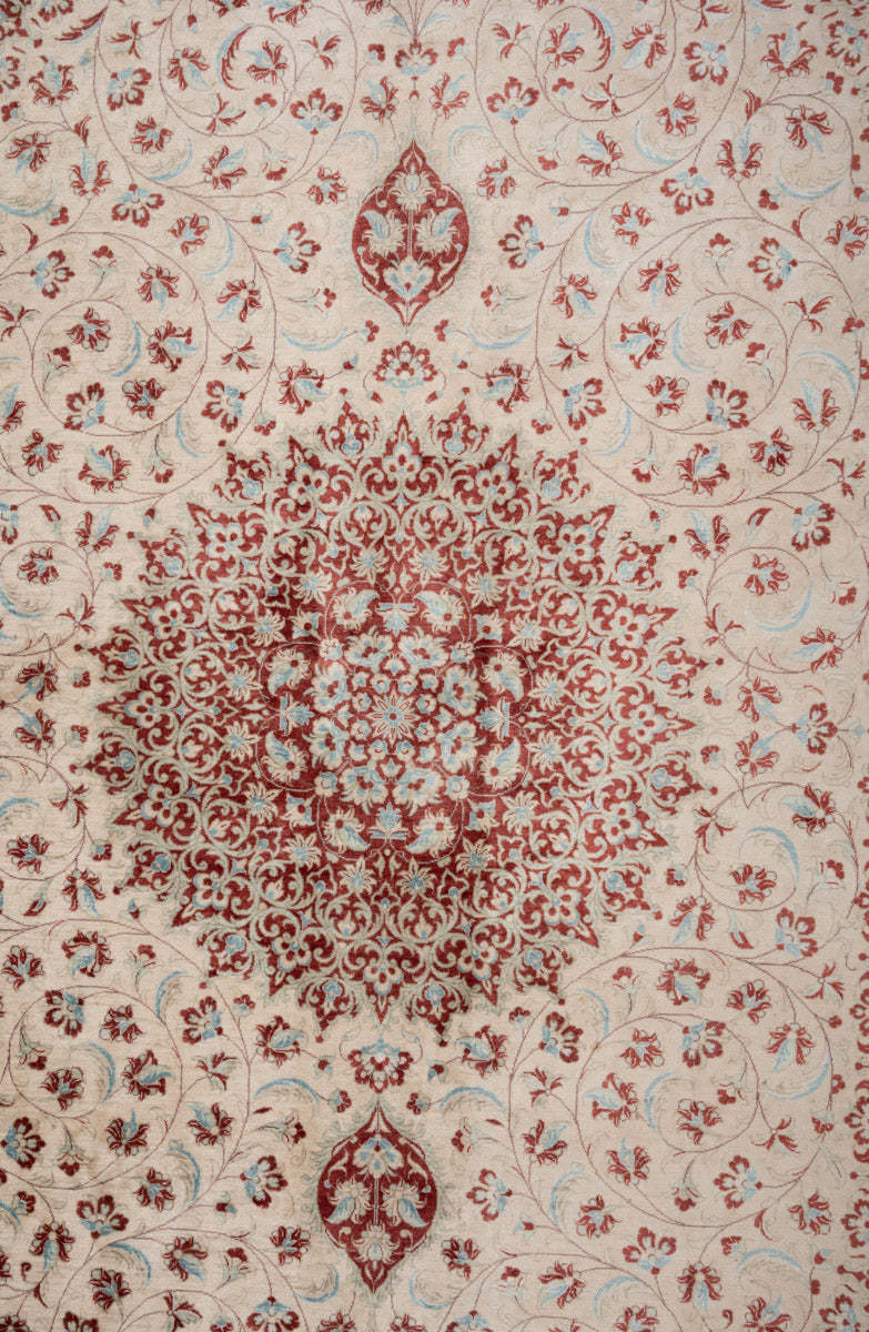 Signed Qum Silk 196x129cm
